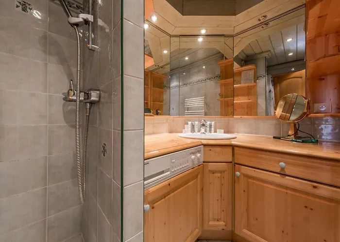 1850 - 4 Pers, Skis Aux Pieds, Wifi, Parking - Fr-1-631-220 Apartment Courchevel